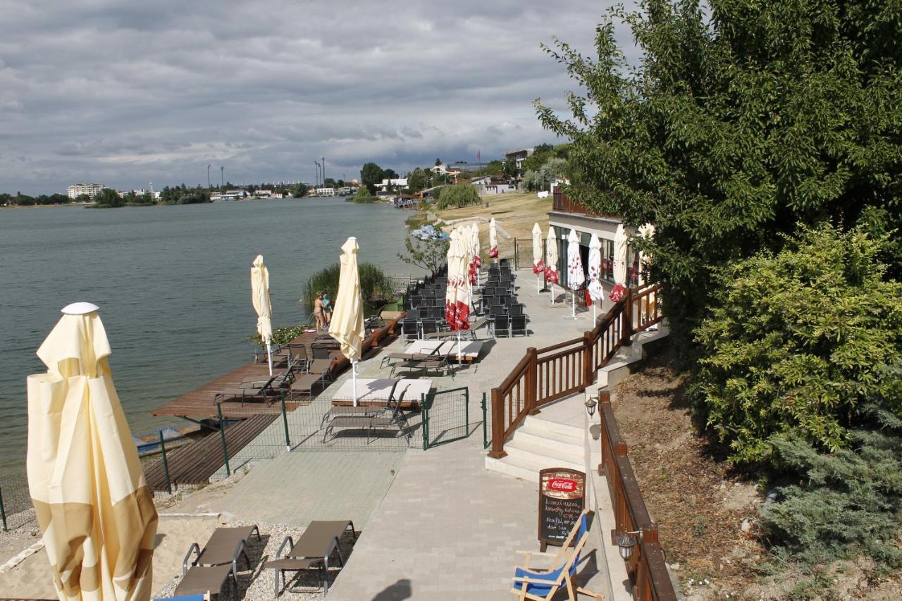Apartmanovy Wellness Garni Hotel Relax Senec Zewnętrze zdjęcie