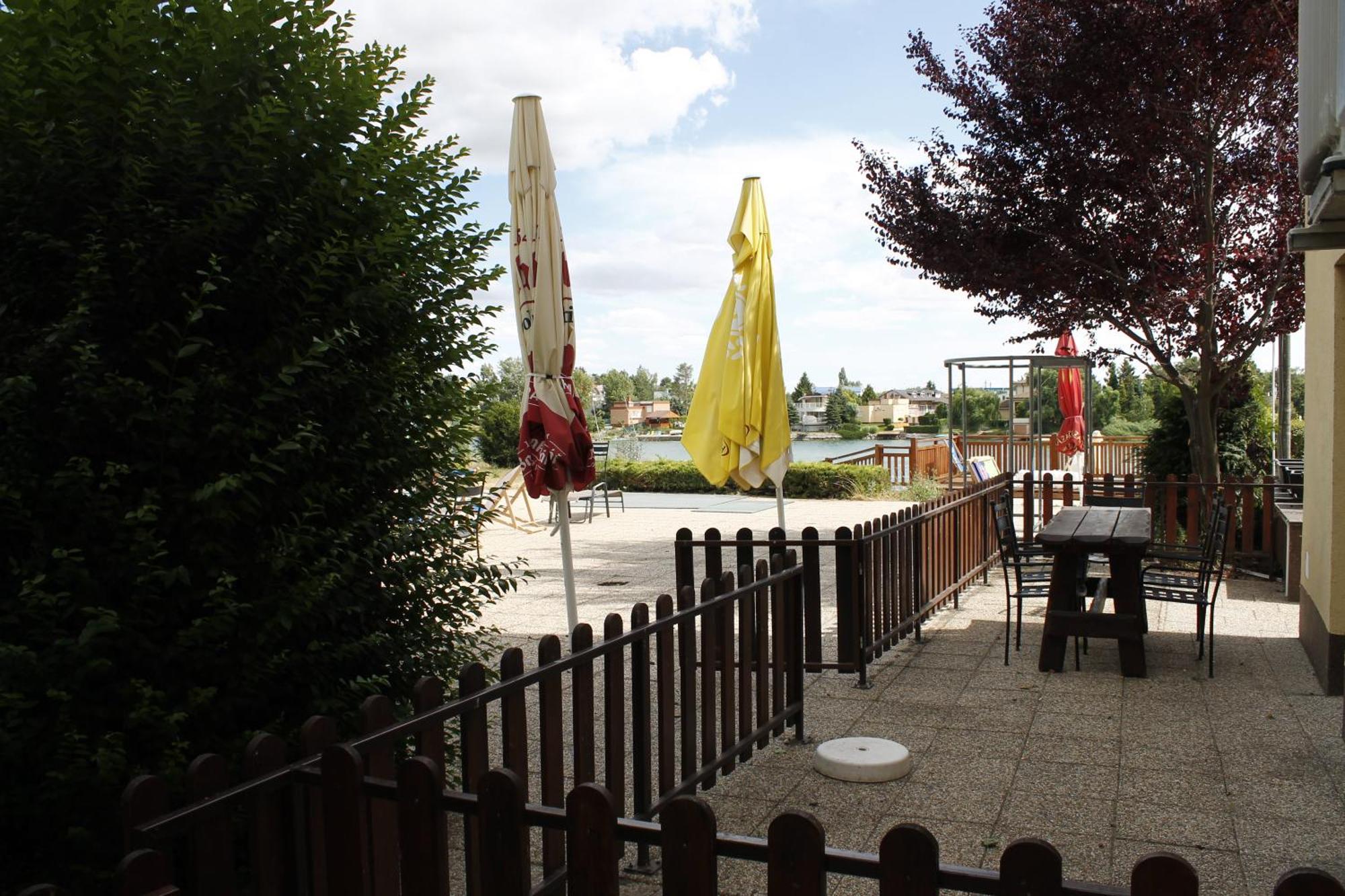 Apartmanovy Wellness Garni Hotel Relax Senec Pokój zdjęcie